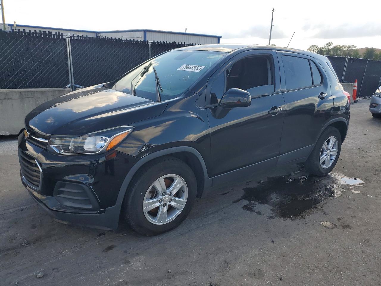 Photo of the 2020 CHEVROLET TRAX LS