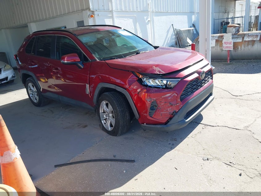 Photo of the 2021 TOYOTA RAV4 XLE