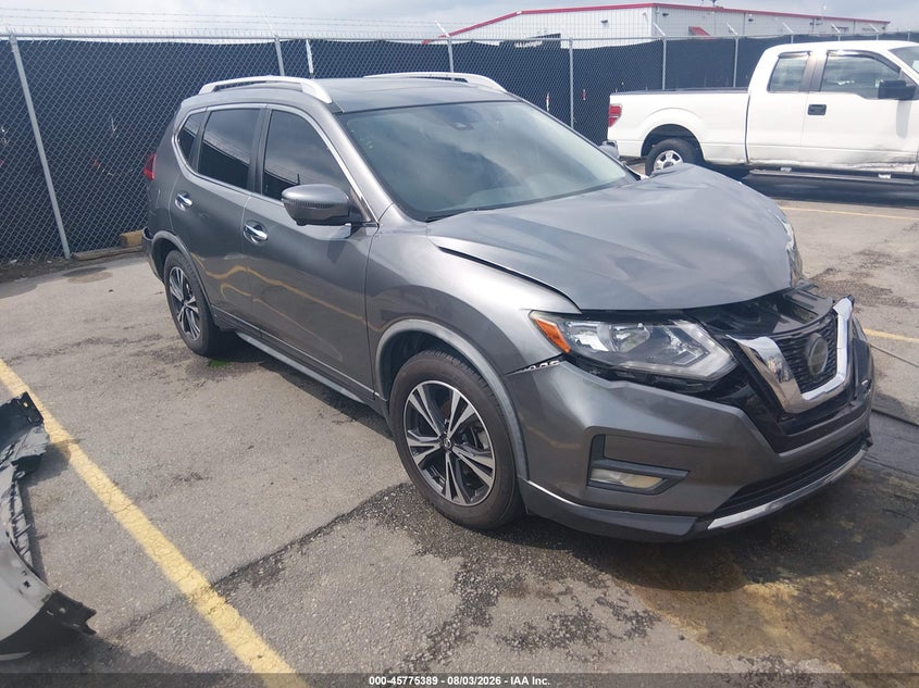 Photo of the 2020 NISSAN ROGUE SV FWD
