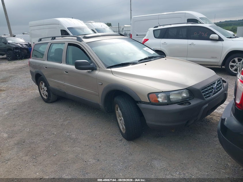 Photo of the 2002 VOLVO V70 XC