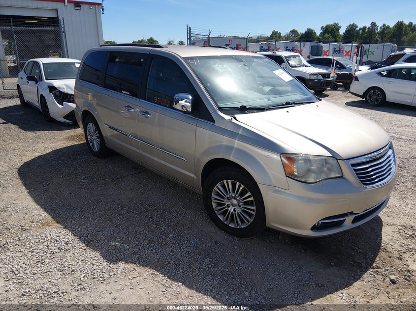 Photo of the 2013 CHRYSLER TOWN & COUNTRY TOURING-L