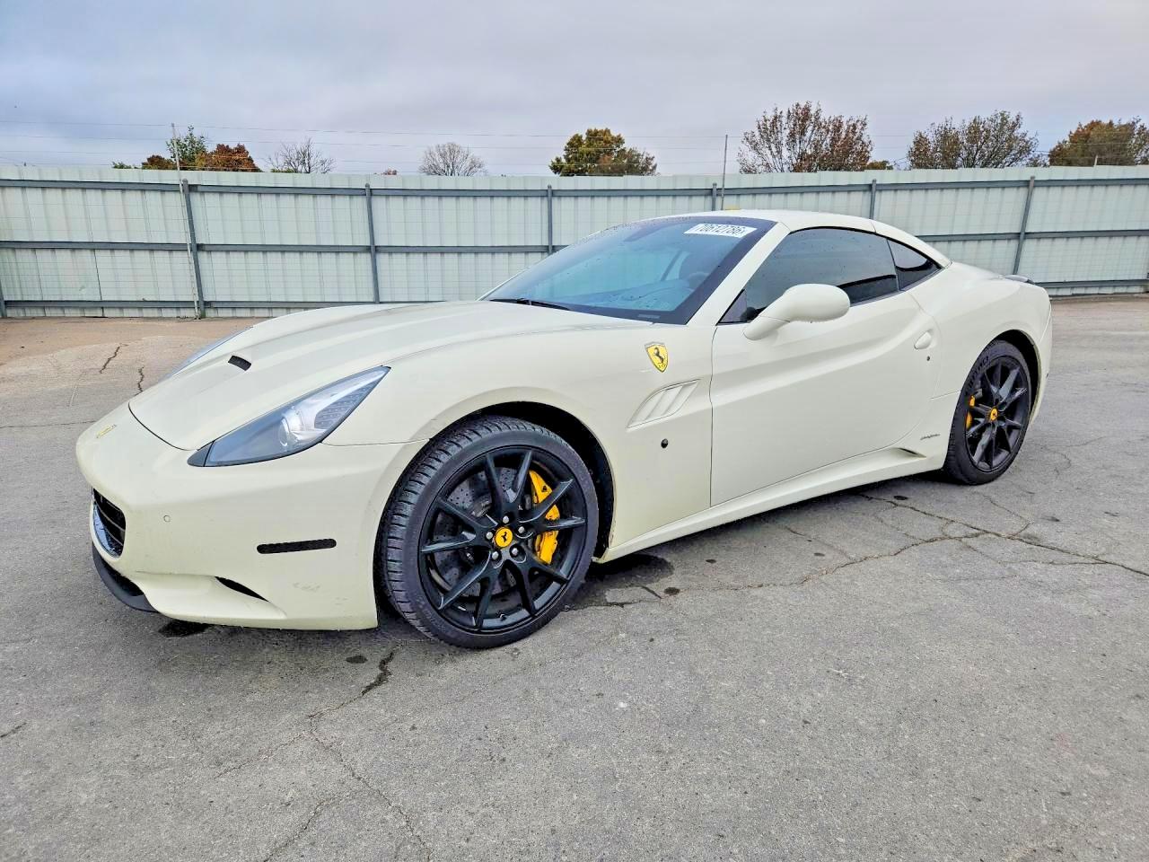 Photo of the 2013 FERRARI CALIFORNIA