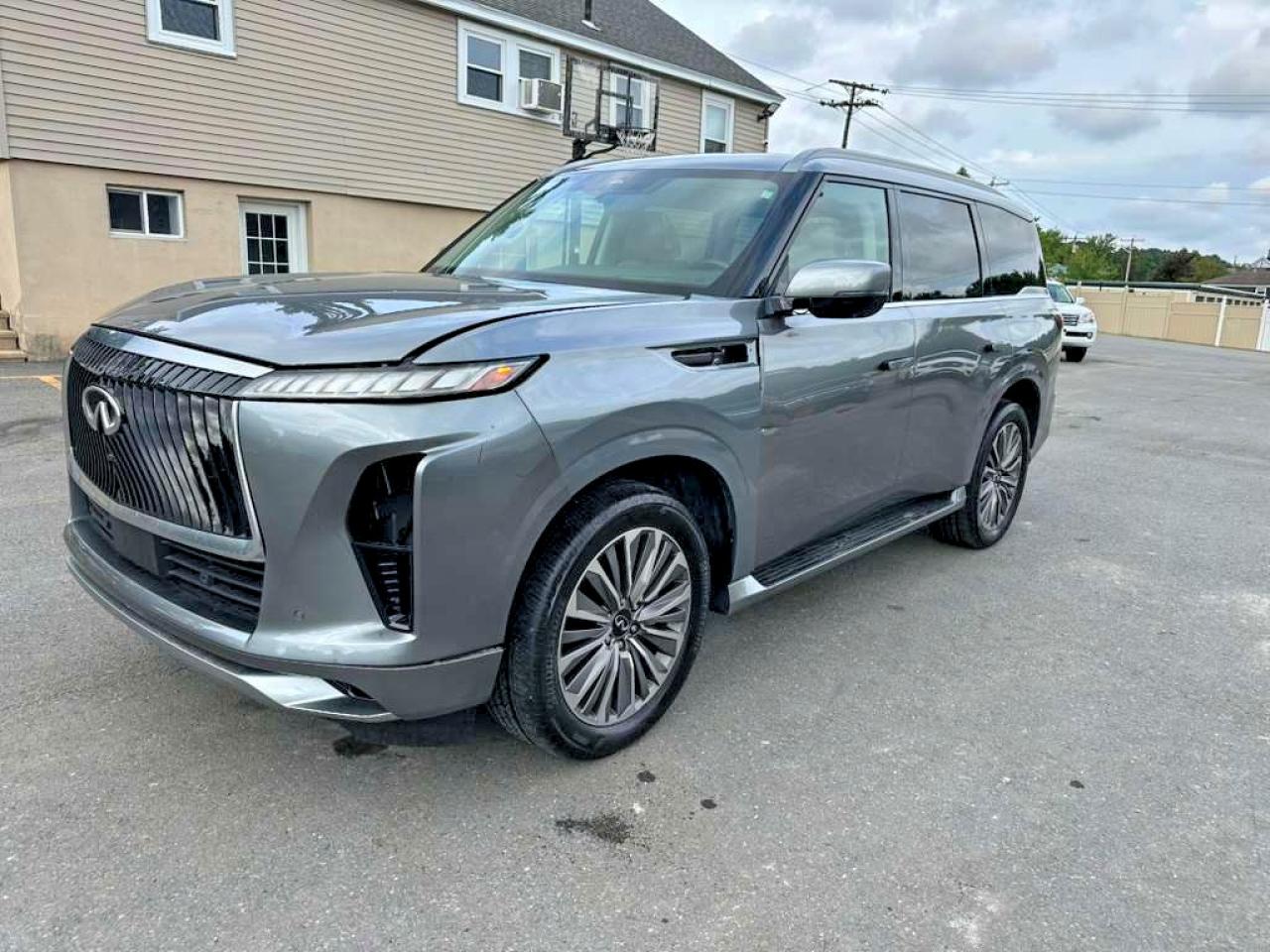 Photo of the 2025 INFINITI QX80 SENSORY
