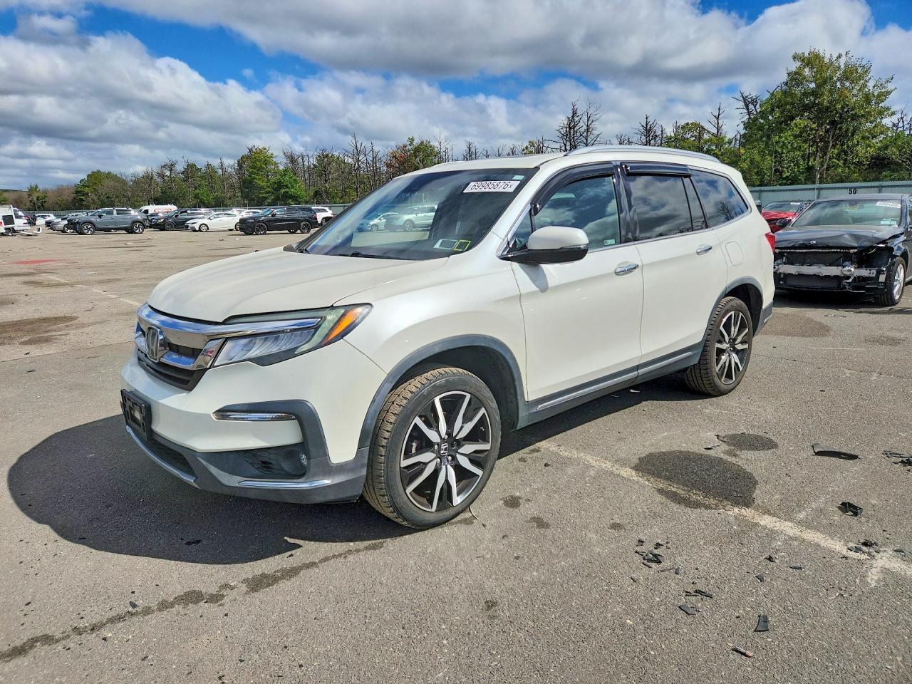 Photo of the 2019 HONDA PILOT TOURING