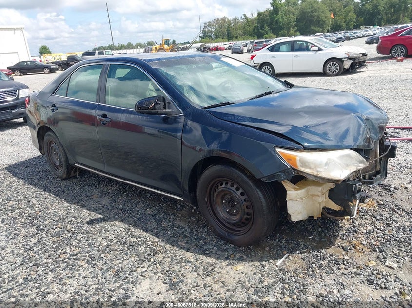 Photo of the 2014 TOYOTA CAMRY LE