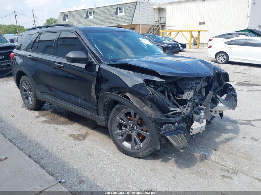 Photo of the 2021 FORD EXPLORER XLT