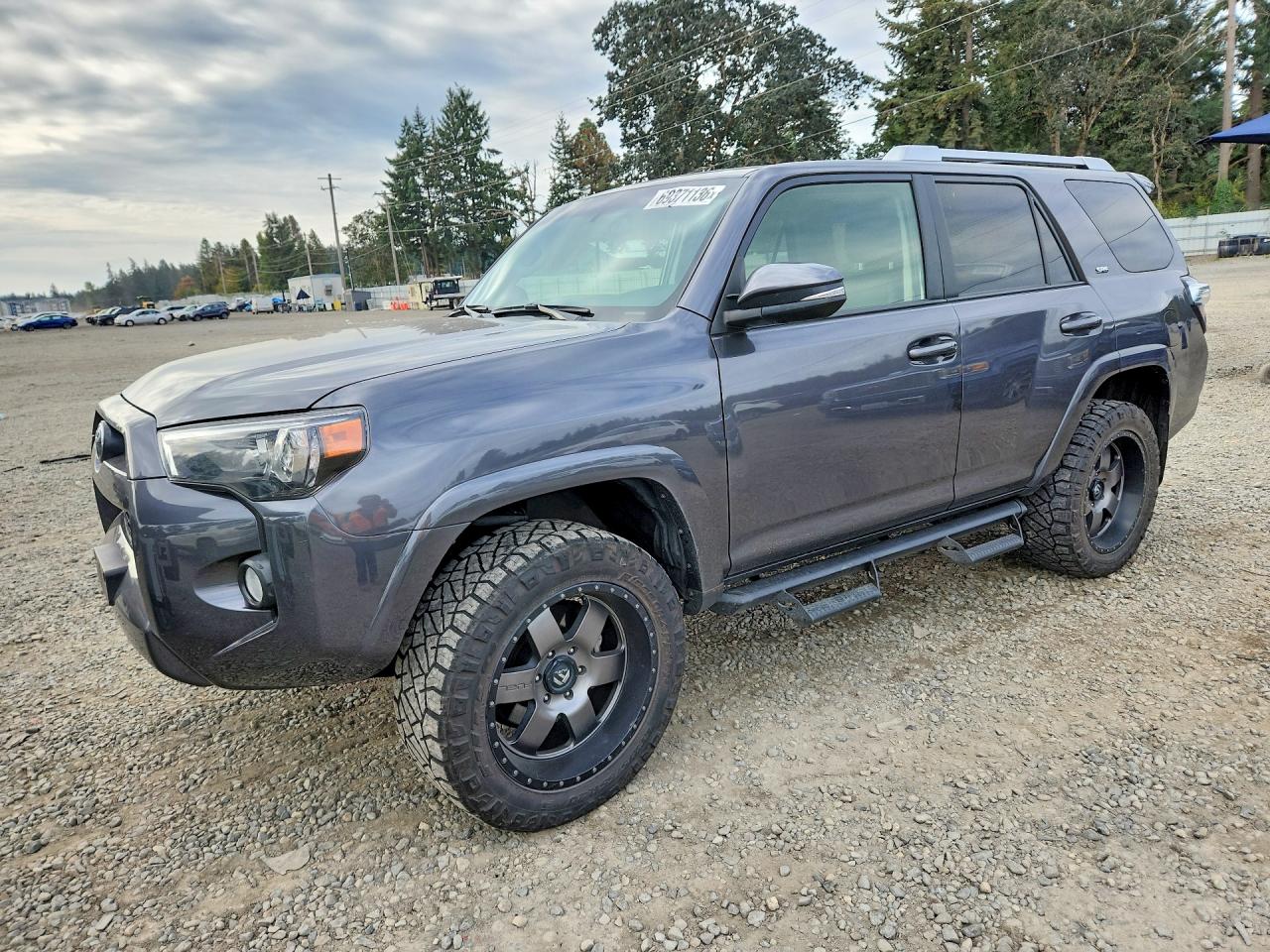 Photo of the 2018 TOYOTA 4RUNNER SR5 PREMIUM