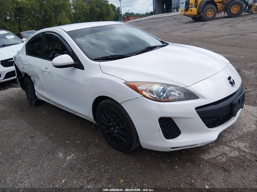 Photo of the 2013 MAZDA MAZDA3 I SPORT