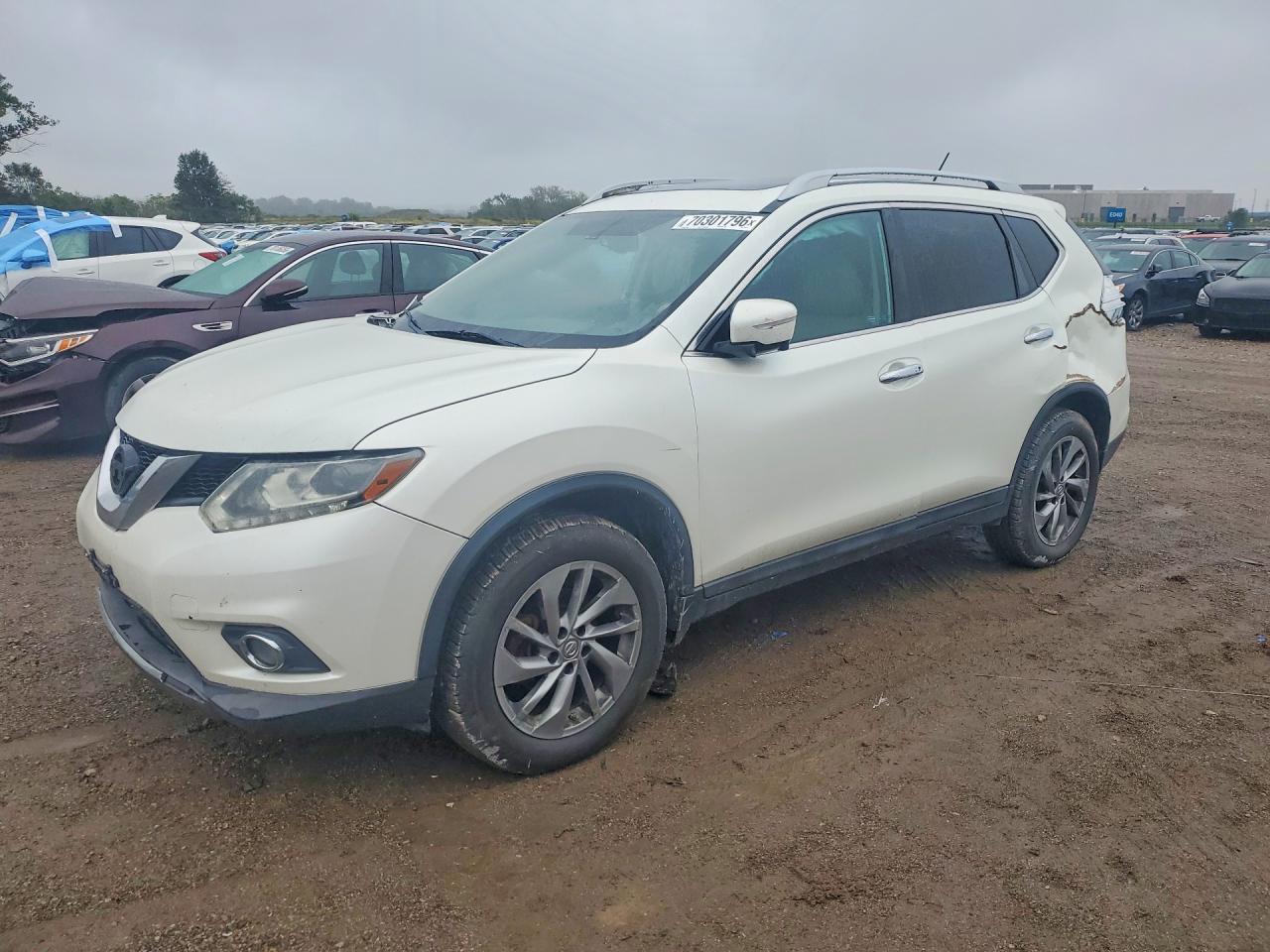 Photo of the 2015 NISSAN ROGUE S