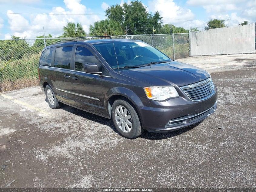 Photo of the 2016 CHRYSLER TOWN & COUNTRY TOURING