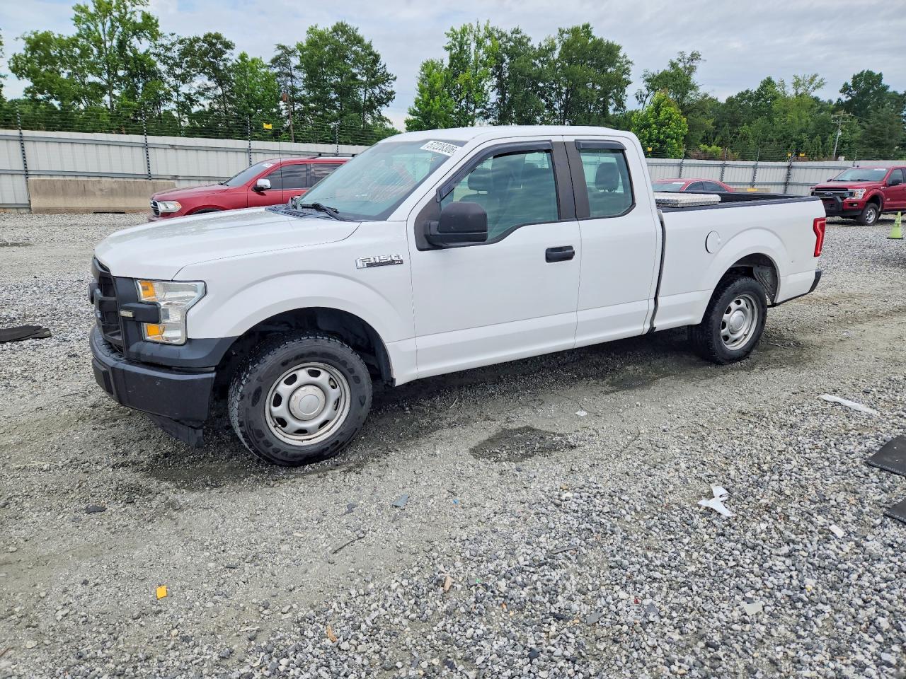 Photo of the 2017 FORD F150 SUPER CAB