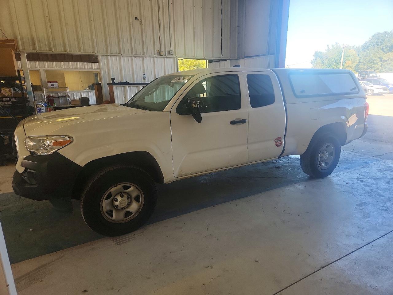 Photo of the 2022 TOYOTA TACOMA SR