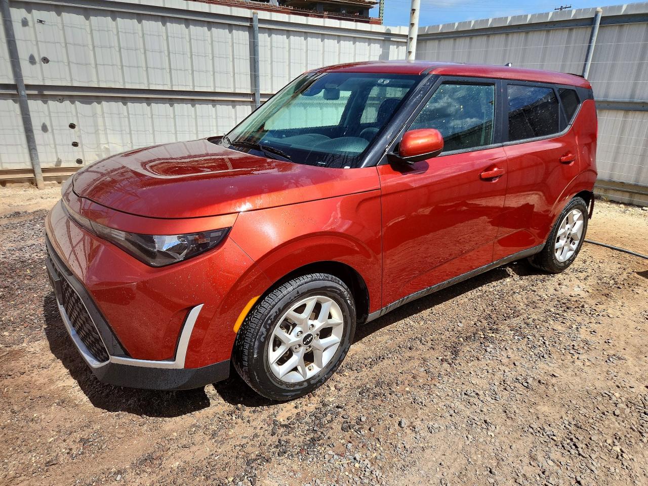 Photo of the 2025 KIA SOUL LX