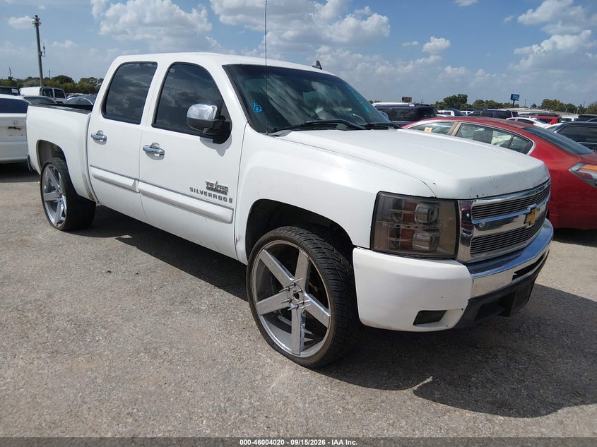 Photo of the 2009 CHEVROLET SILVERADO 1500 LT