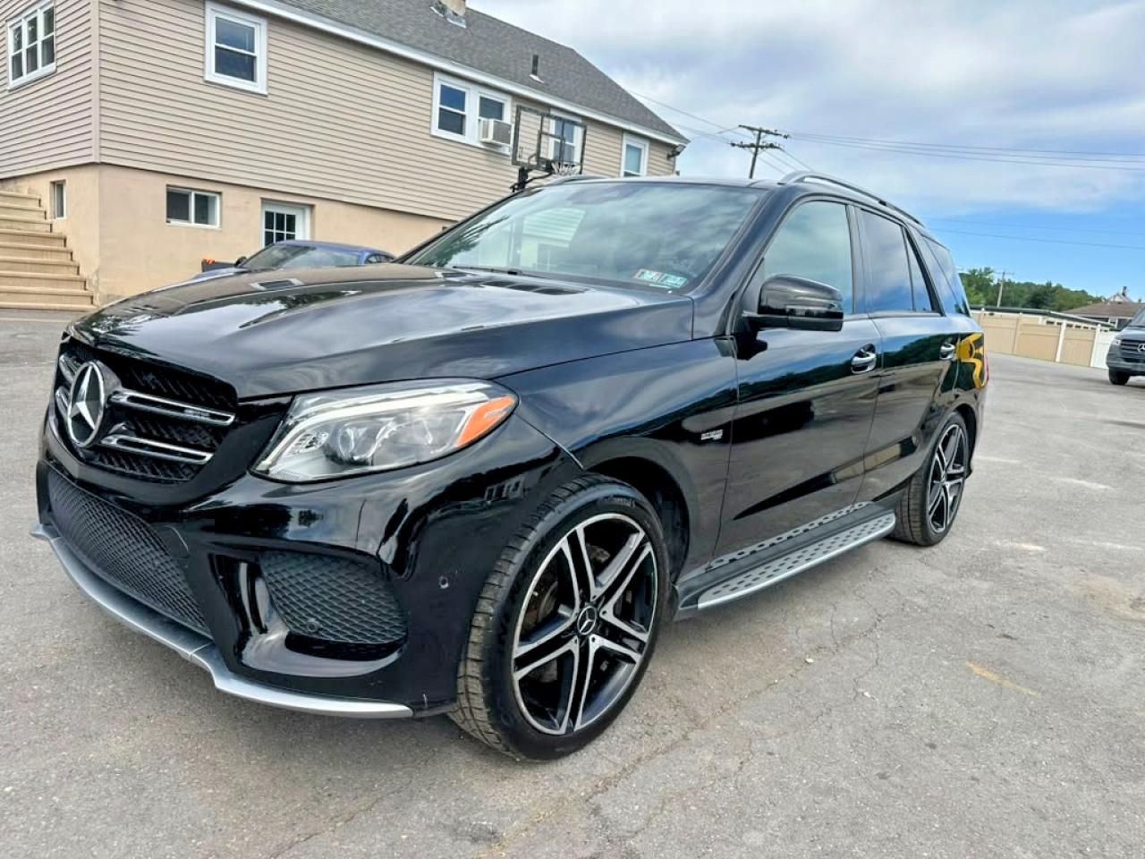 Photo of the 2019 MERCEDES-BENZ GLE 43 AMG
