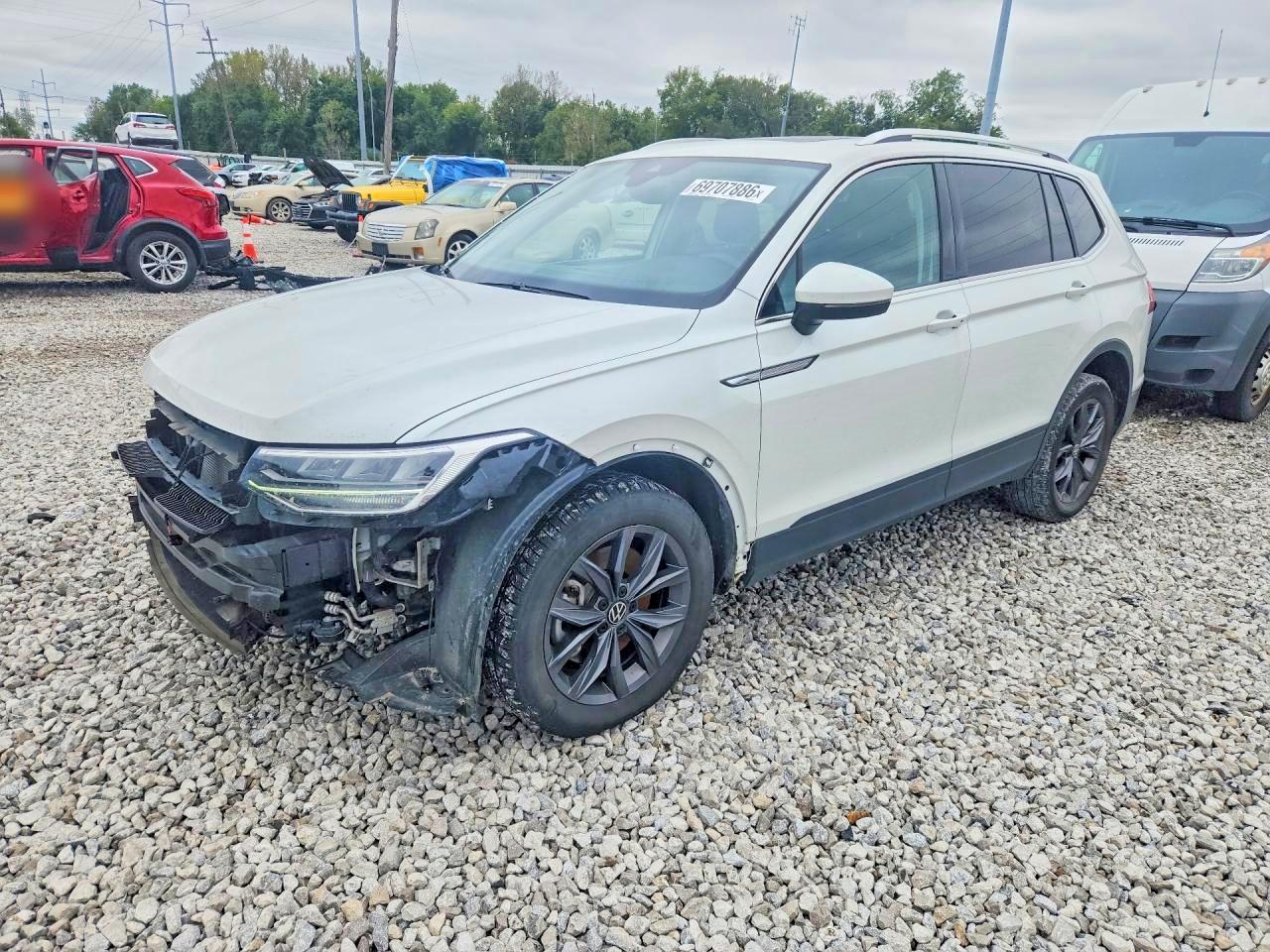 Photo of the 2023 VOLKSWAGEN TIGUAN SE