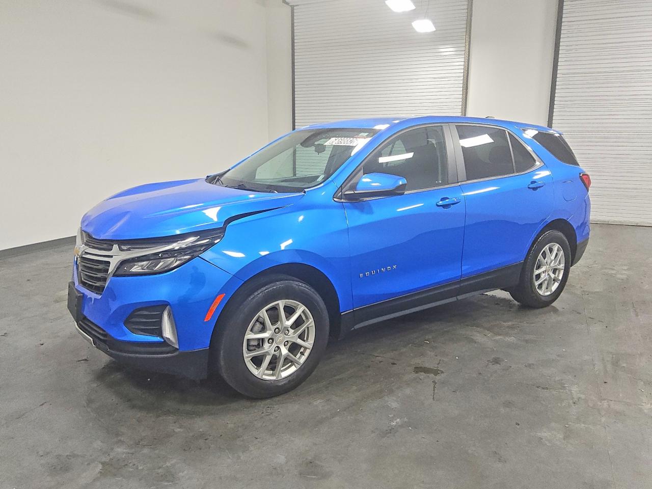 Photo of the 2024 CHEVROLET EQUINOX LT