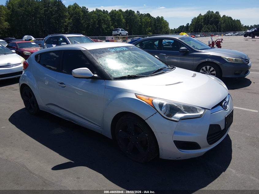 Photo of the 2012 HYUNDAI VELOSTER BASE W/GRAY
