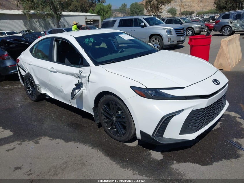 Photo of the 2025 TOYOTA CAMRY SE
