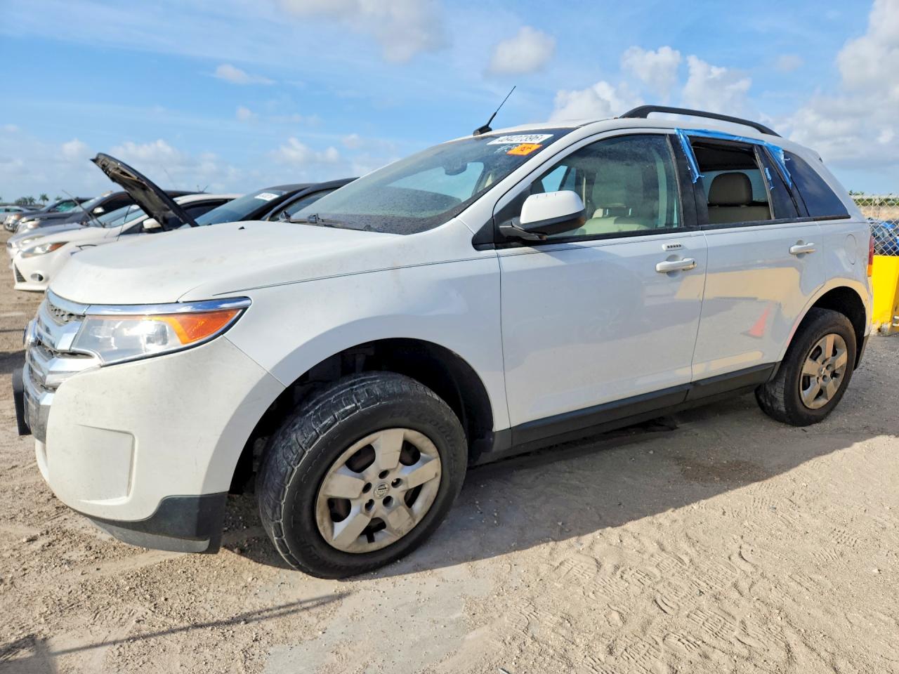 Photo of the 2014 FORD EDGE SEL