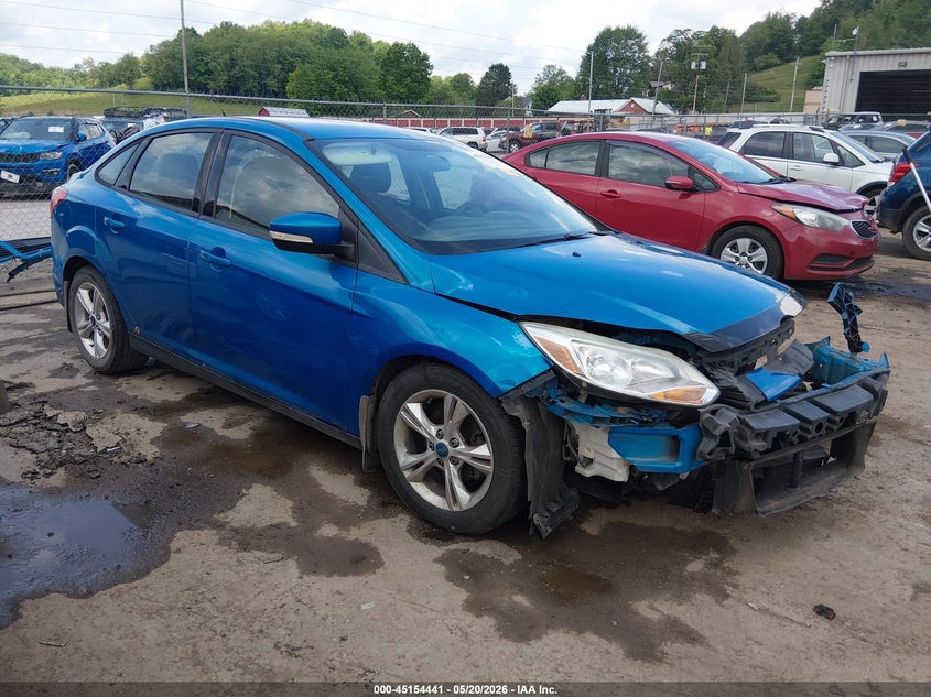 Photo of the 2014 FORD FOCUS SE