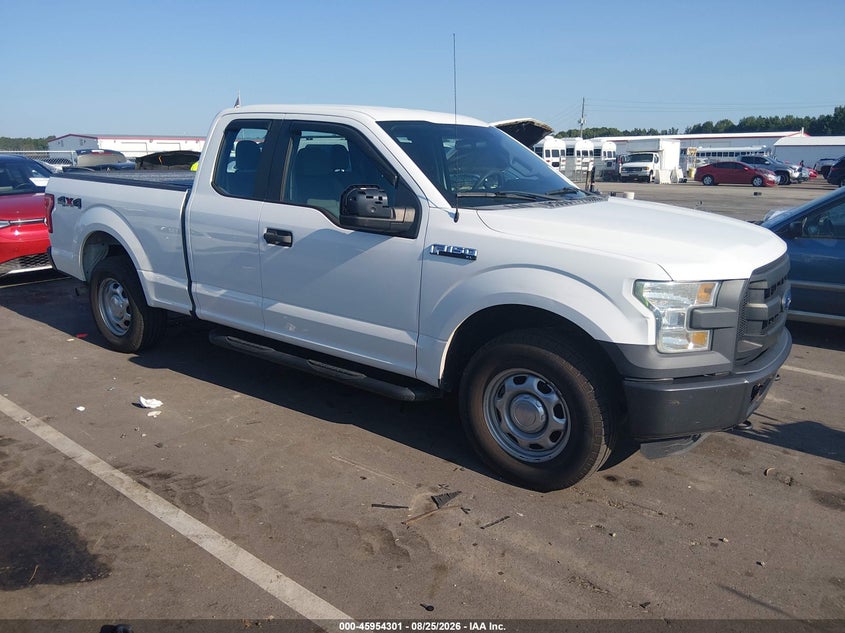 Photo of the 2015 FORD F-150 XL