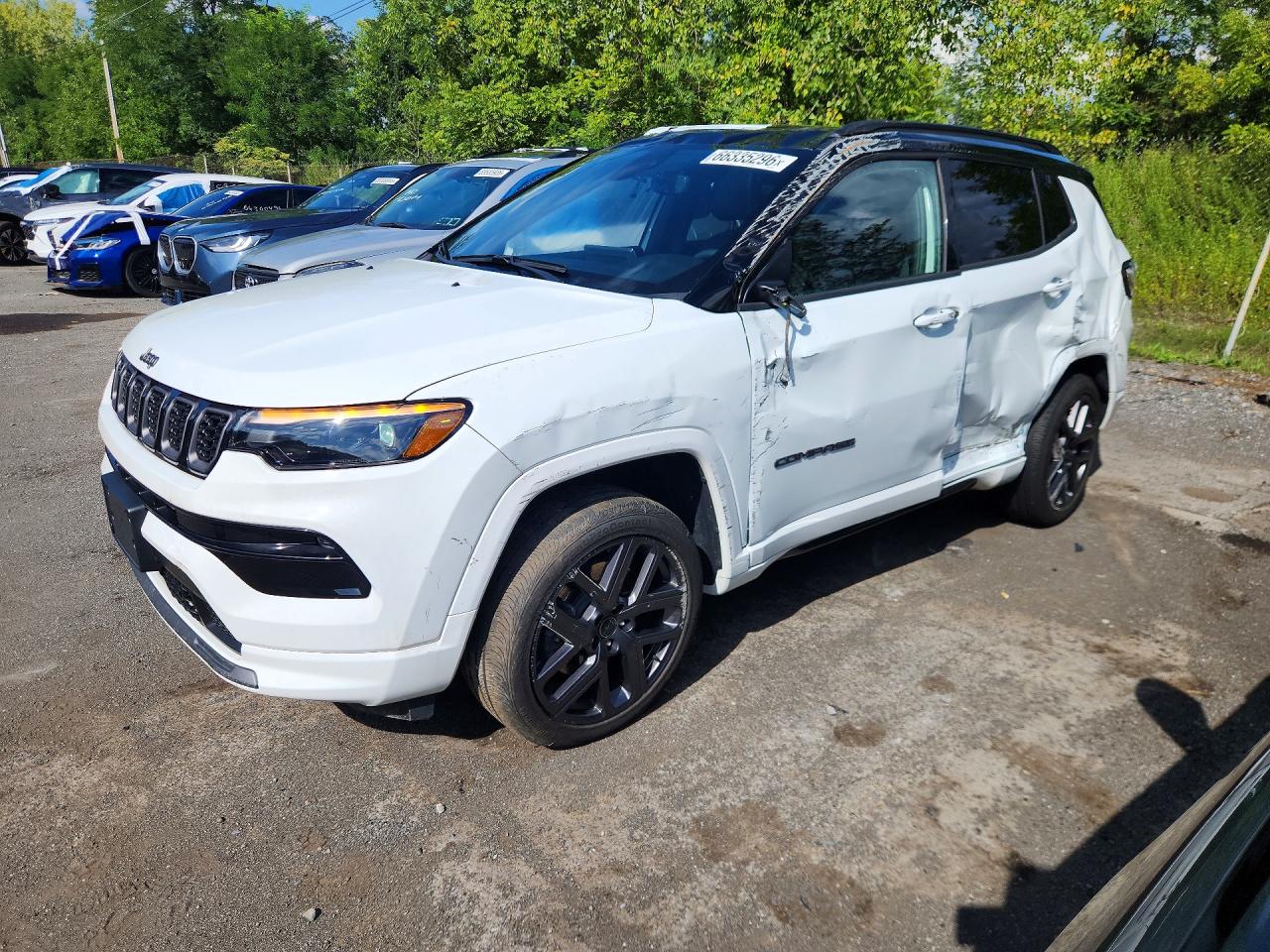Photo of the 2025 JEEP COMPASS LIMITED