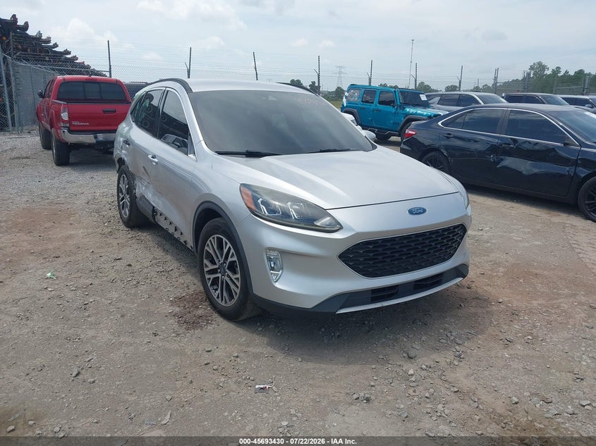 Photo of the 2020 FORD ESCAPE SEL
