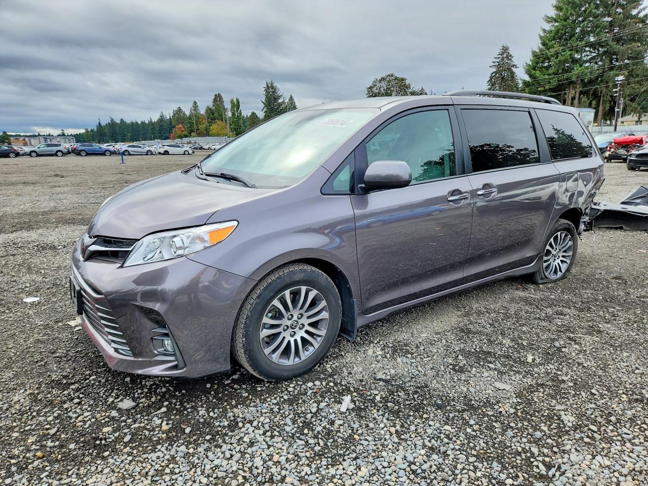 Photo of the 2020 TOYOTA SIENNA XLE PREMIUM 8-PASSENGER