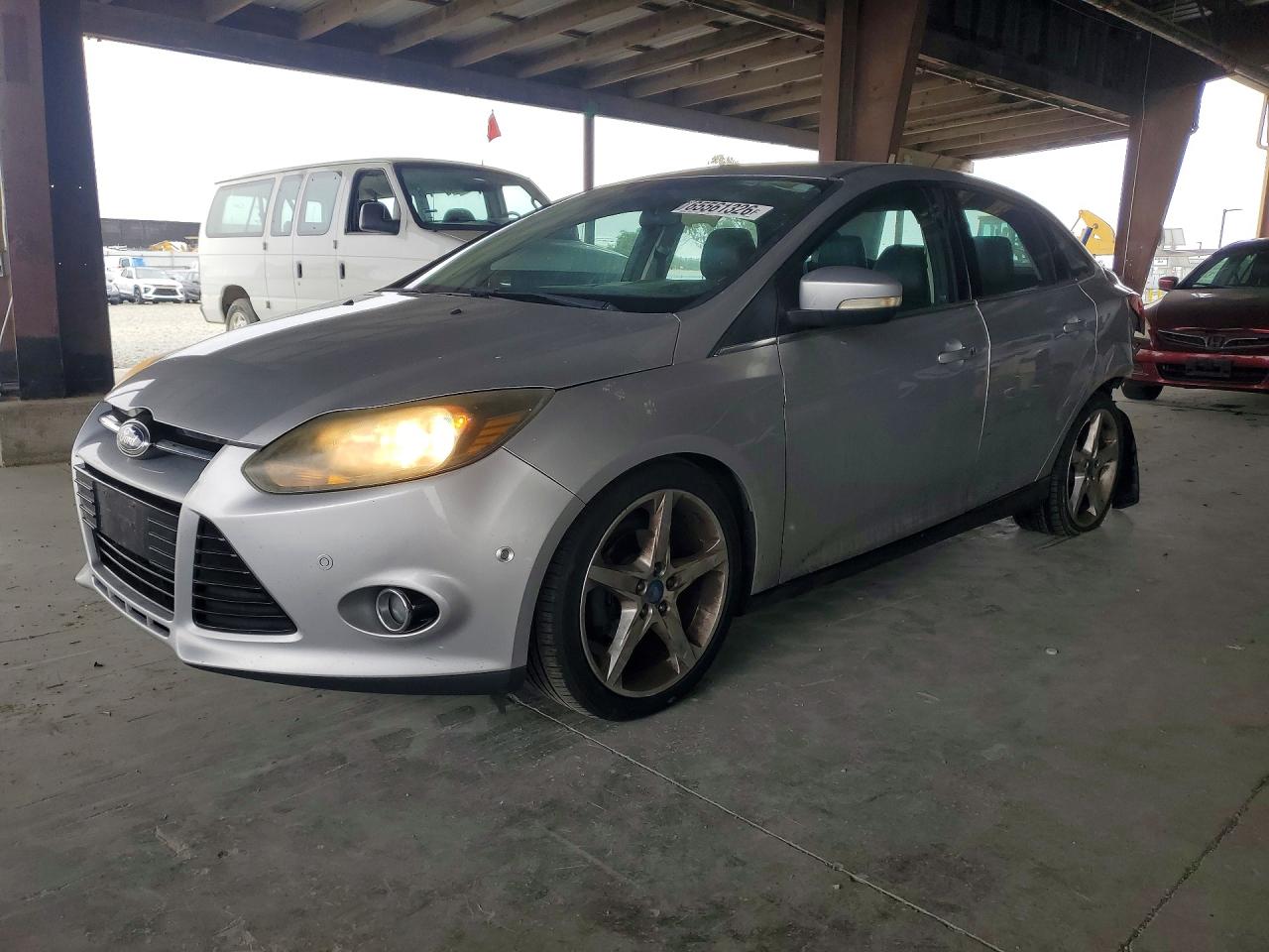 Photo of the 2013 FORD FOCUS TITANIUM