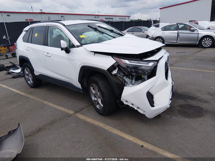 Photo of the 2022 TOYOTA RAV4 HYBRID XLE