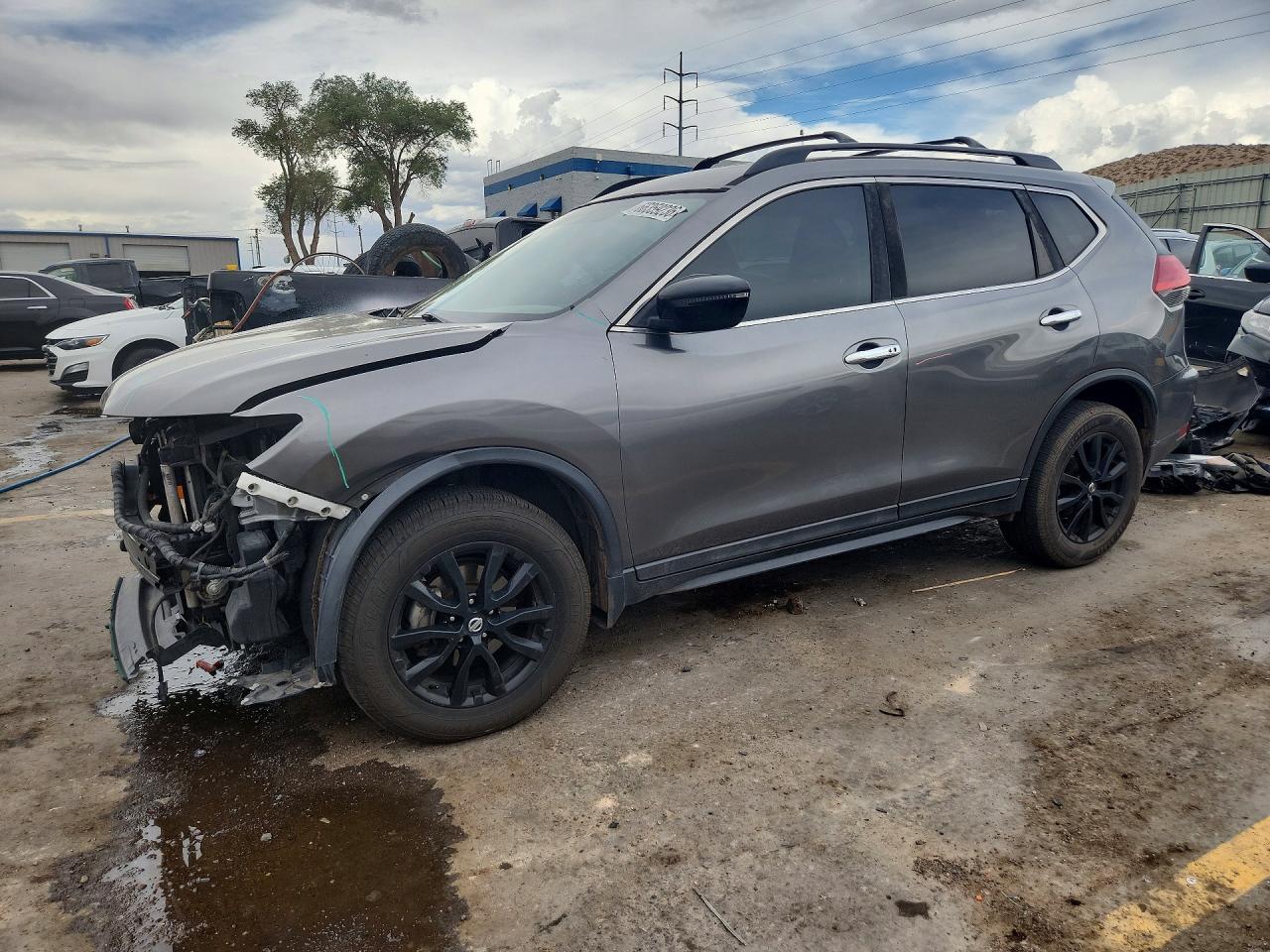 Photo of the 2017 NISSAN ROGUE SV