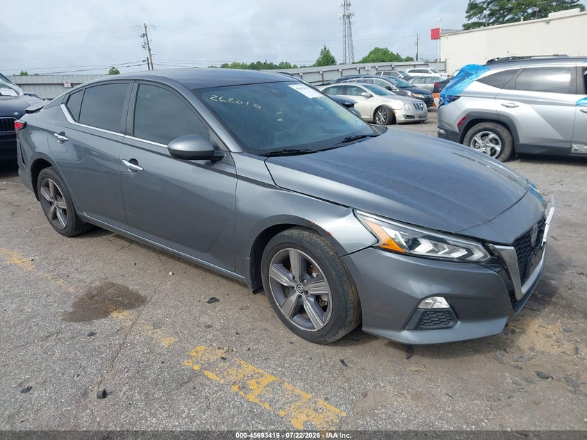 Photo of the 2021 NISSAN ALTIMA SV FWD