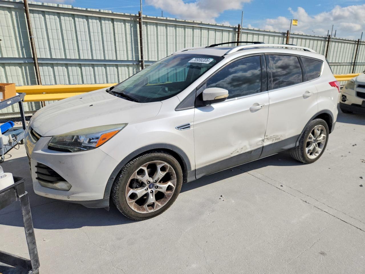 Photo of the 2014 FORD ESCAPE TITANIUM