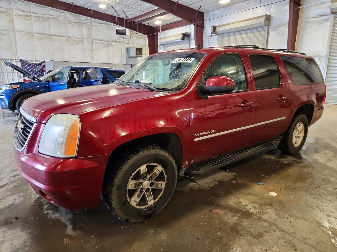 Photo of the 2011 GMC YUKON XL SLT