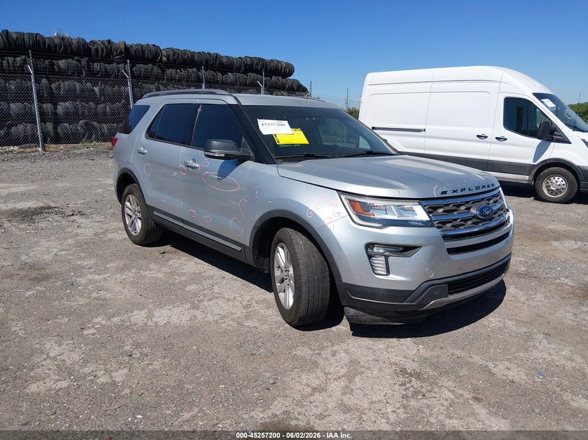 Photo of the 2018 FORD EXPLORER XLT