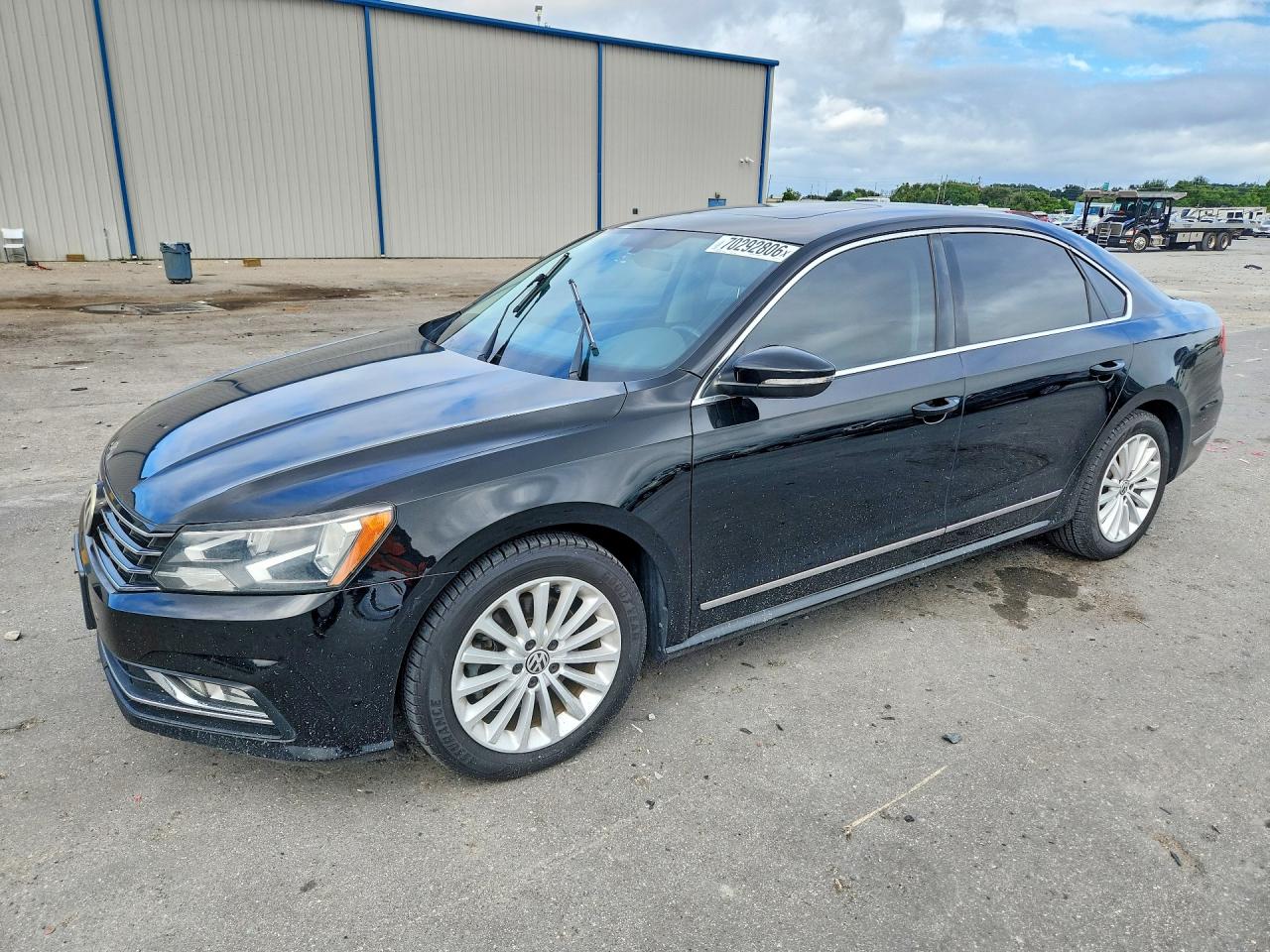 Photo of the 2016 VOLKSWAGEN PASSAT SE