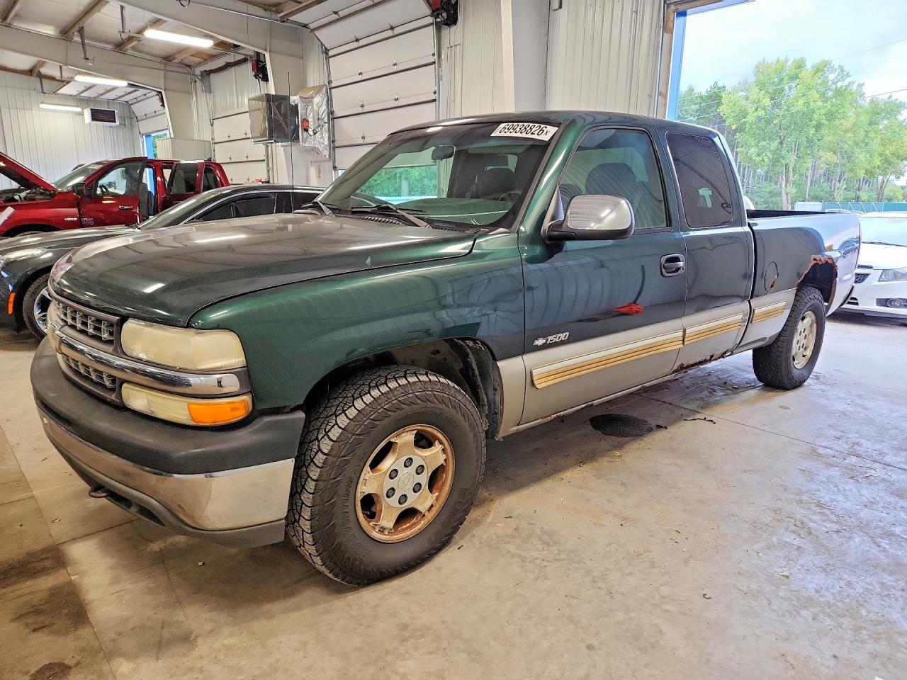Photo of the 2002 CHEVROLET SILVERADO K1500