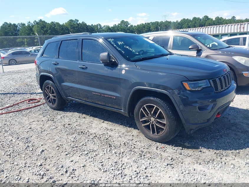 Photo of the 2017 JEEP GRAND CHEROKEE TRAILHAWK