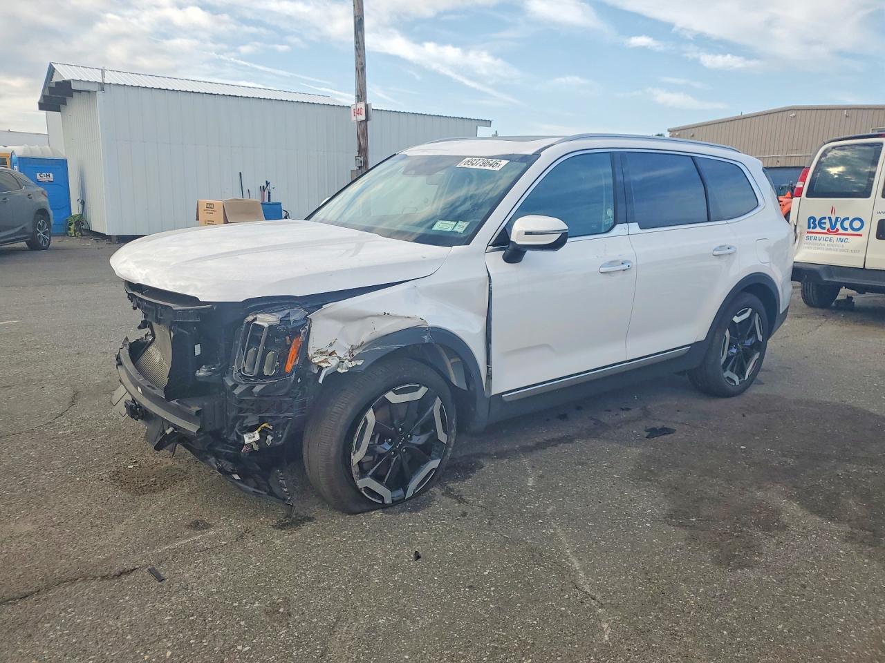 Photo of the 2025 KIA TELLURIDE S