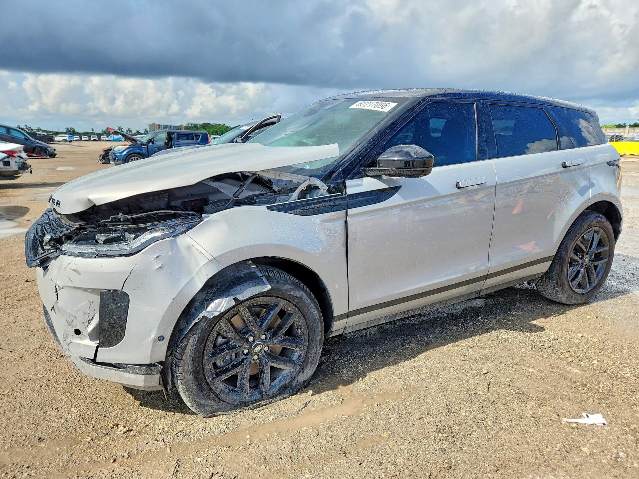 Photo of the 2025 LAND ROVER RANGE ROVER EVOQUE S