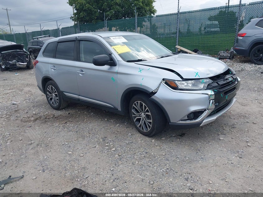 Photo of the 2016 MITSUBISHI OUTLANDER ES