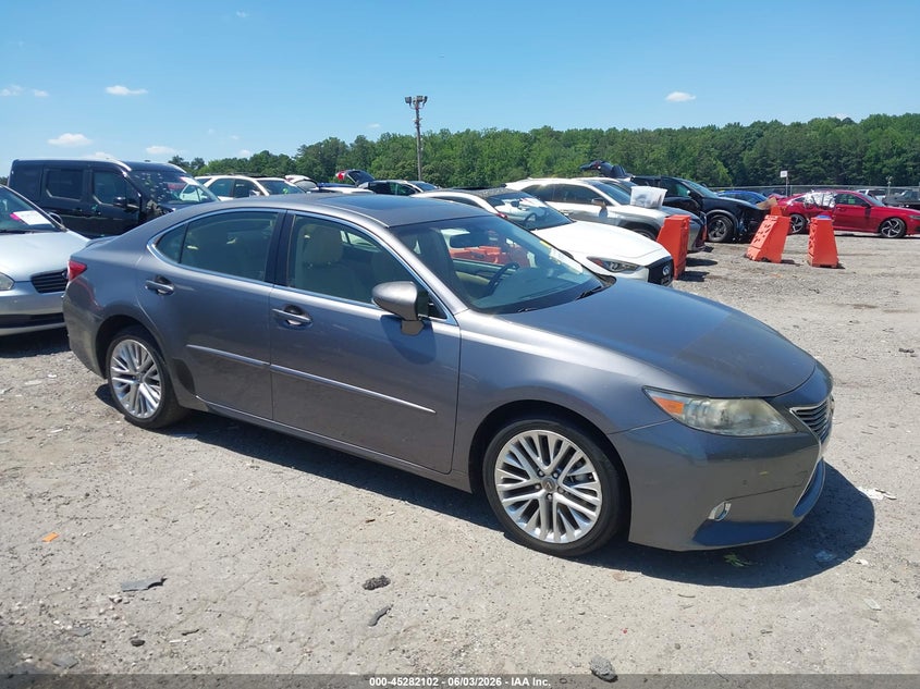 Photo of the 2013 LEXUS ES 350