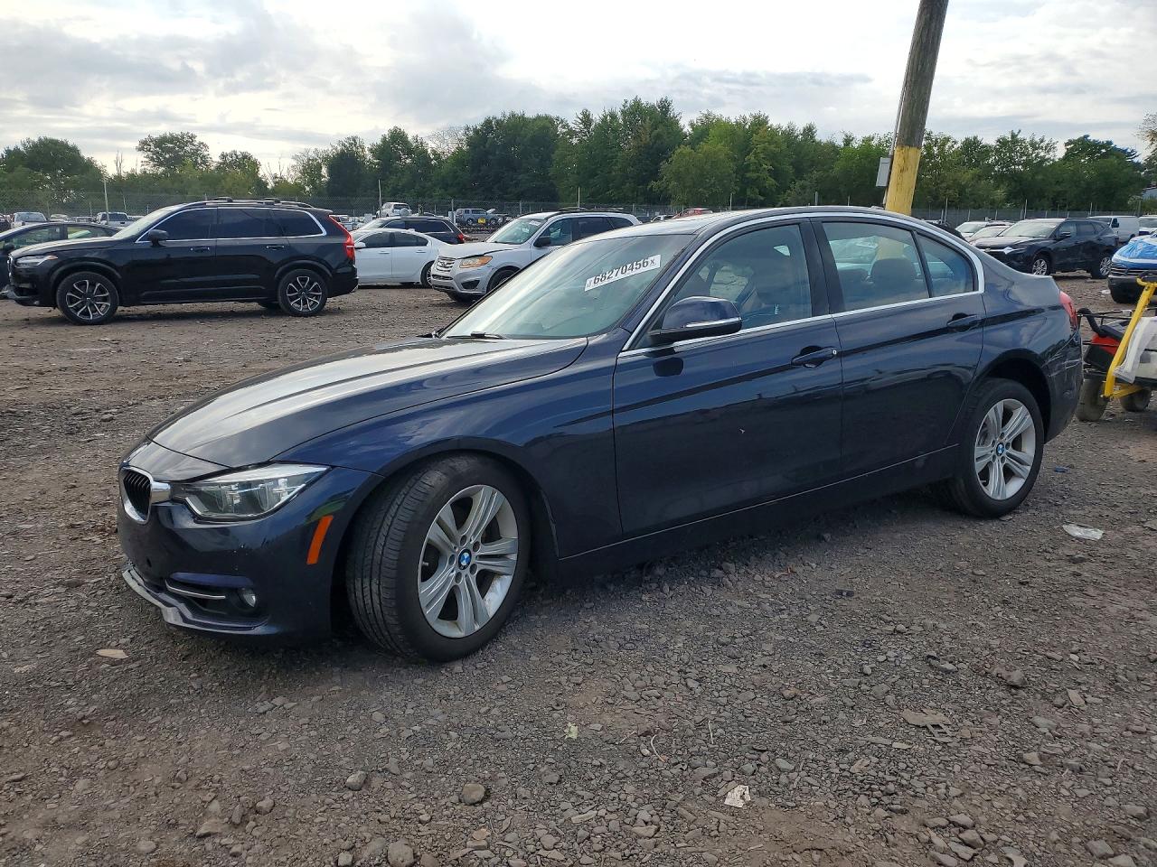 Photo of the 2017 BMW 330 XI