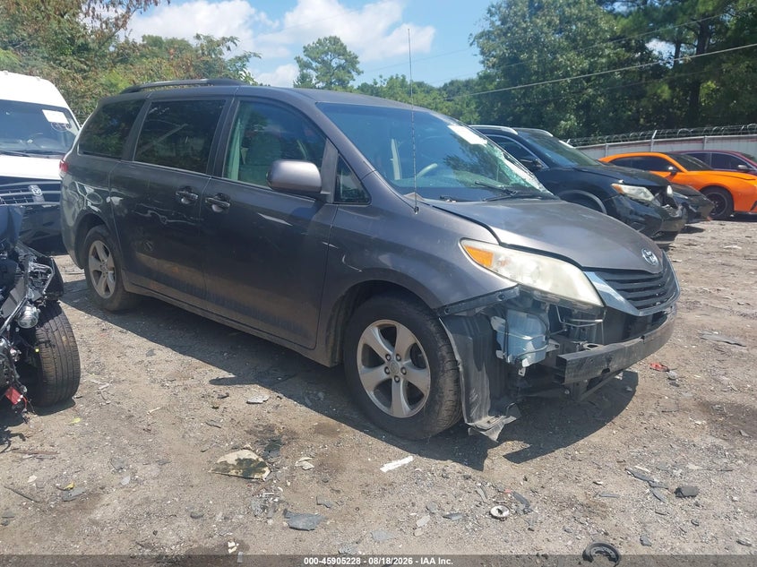 Photo of the 2011 TOYOTA SIENNA LE V6