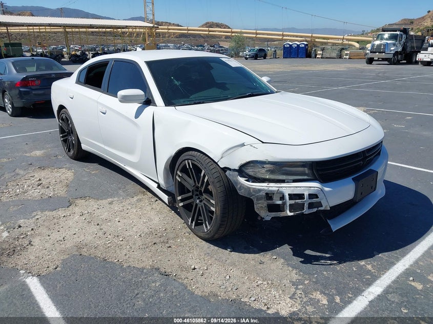 Photo of the 2017 DODGE CHARGER SXT RWD