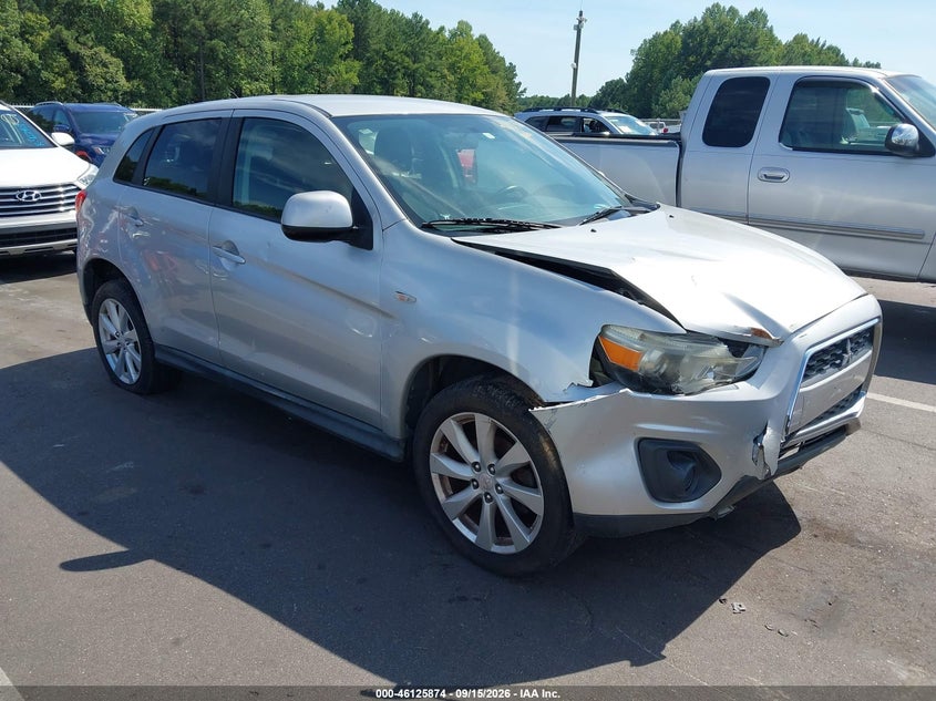 Photo of the 2014 MITSUBISHI OUTLANDER SPORT ES