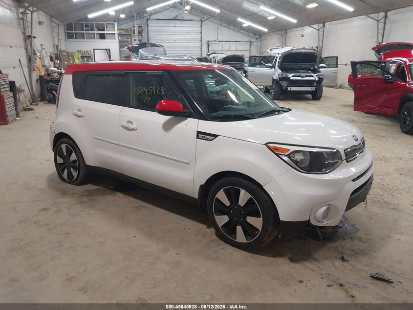 Photo of the 2017 KIA SOUL +
