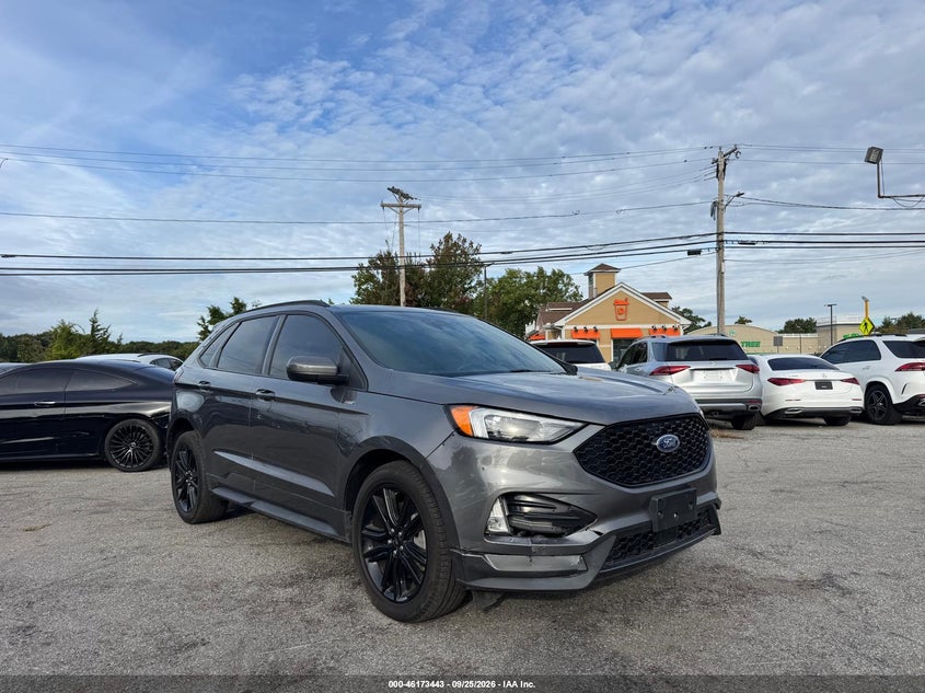 Photo of the 2024 FORD EDGE ST-LINE