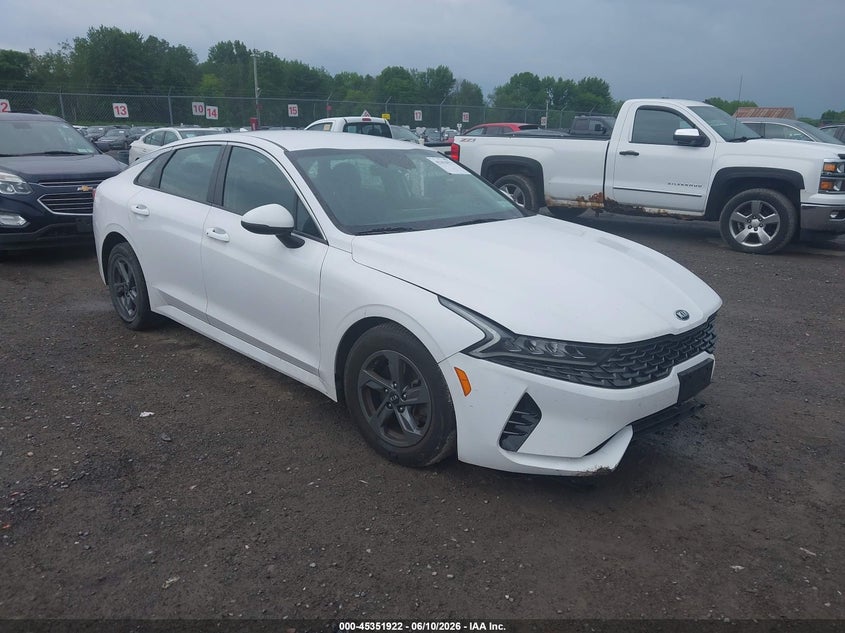 Photo of the 2021 KIA K5 LXS